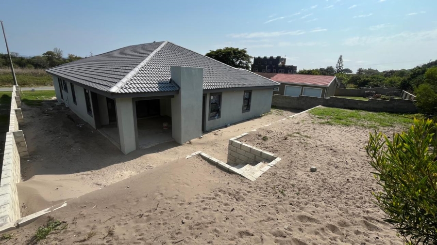 3 Bedroom Property for Sale in Paradise Beach Eastern Cape